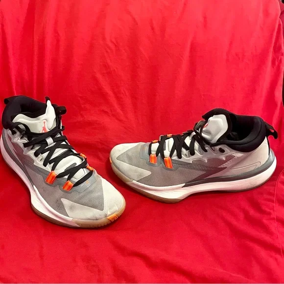 Jordan Zion 1 ‘Light Smoke Gray’ (10.5) - Picture 1 of 6